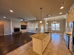 1919 Sicily Ave in Lowell, AR - Building Photo - Building Photo