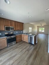 1060 South St in Hollister, CA - Building Photo - Building Photo