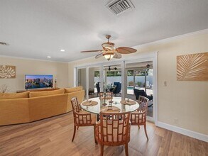 2250 NE 35th St in Lighthouse Point, FL - Foto de edificio - Building Photo