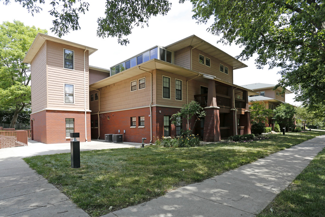 Smith Apartments @ 604 W. Stoughton Photo