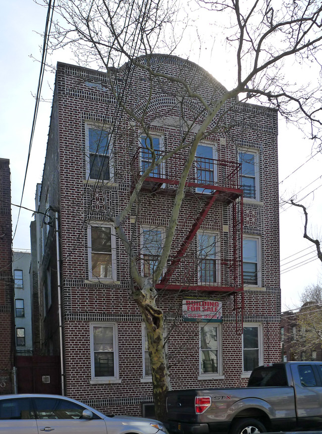 603 Wyona St in Brooklyn, NY - Building Photo - Building Photo