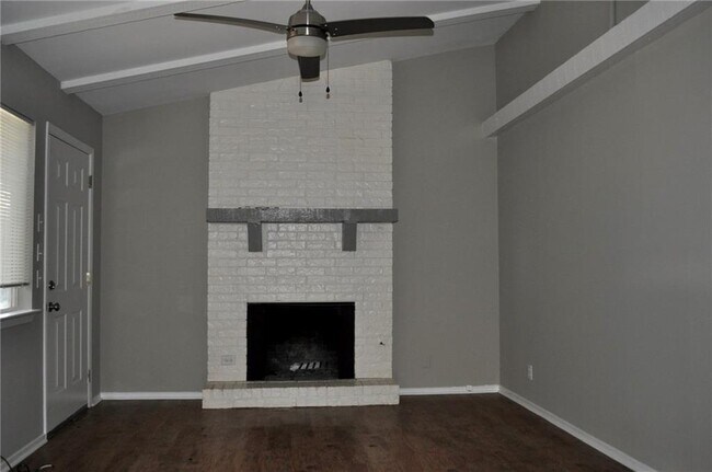 2015 Gathright Cove in Austin, TX - Building Photo - Building Photo
