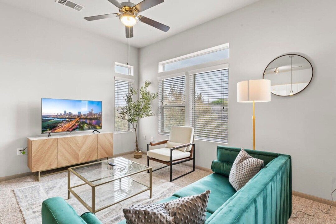 2401 Grove Blvd in Austin, TX - Building Photo