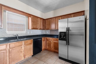 2496 Lakeview Dr S in Crestview, FL - Building Photo - Building Photo