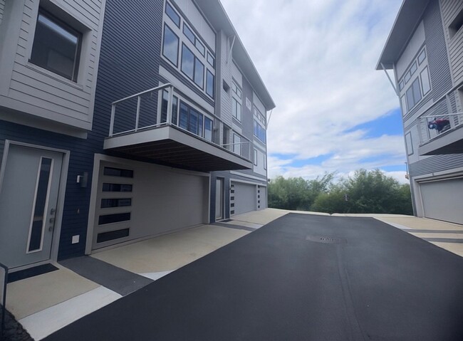 property at 631 Fairview Ave NE