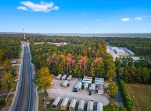 413 FM356 in Onalaska, TX - Building Photo - Building Photo