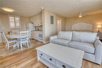 5500 Bonita Beach Rd SW in Bonita Springs, FL - Building Photo - Building Photo