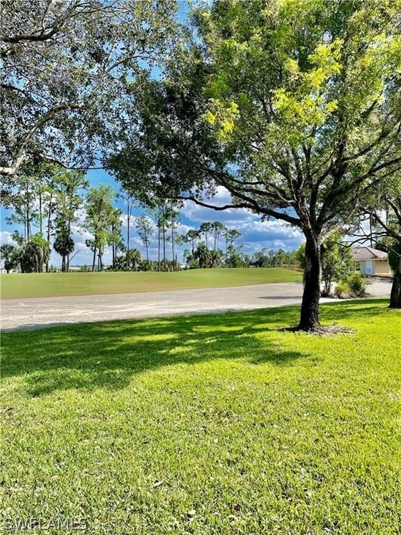 property at 2132 Par Dr