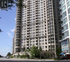 3880-3880 Duke of York Blvd in Mississauga, ON - Building Photo