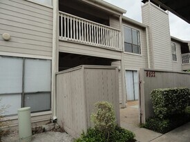 9522 Pagewood Ln in Houston, TX - Building Photo