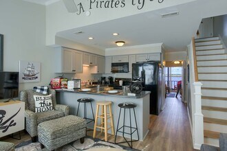 15 Bermuda Landing Pl in North Topsail Beach, NC - Building Photo - Building Photo