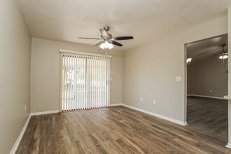 518 Carlsbad Dr in Kissimmee, FL - Building Photo - Building Photo