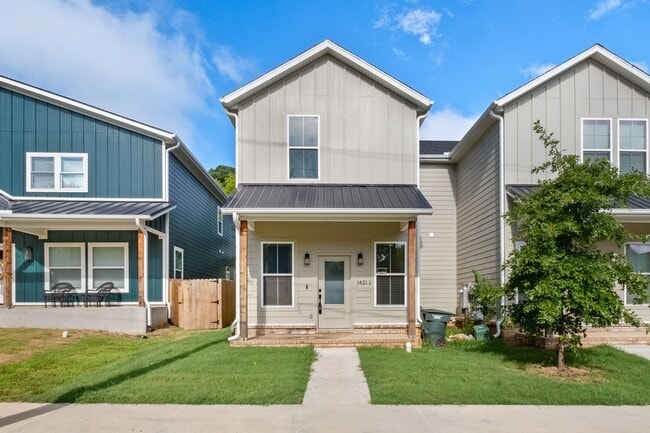 property at 1421 S Duncan Ave