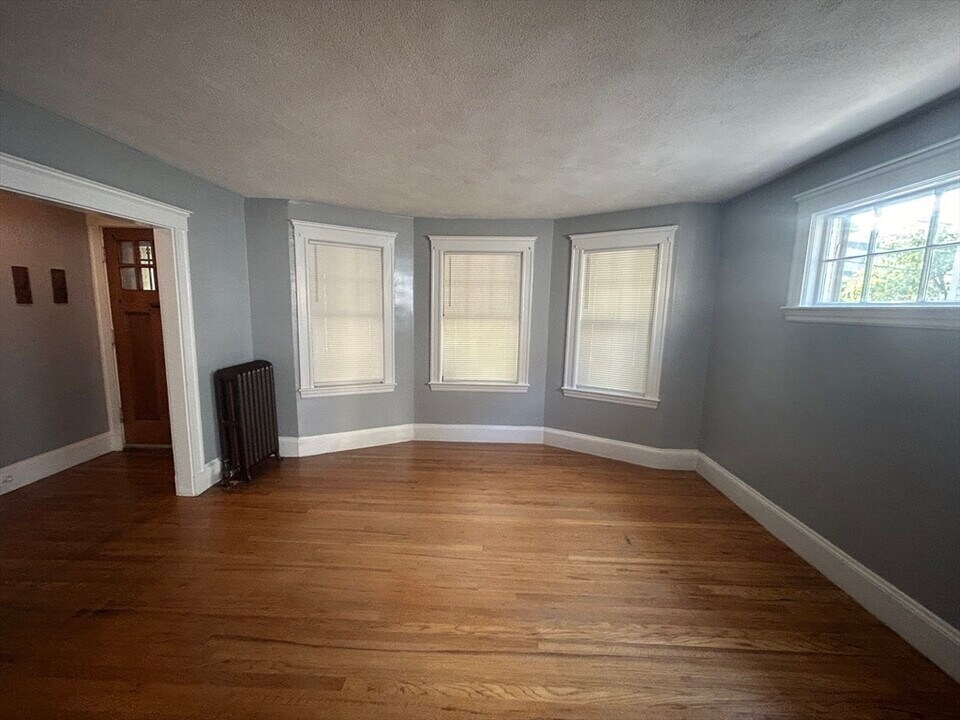 43 Sterling St, Unit #1 in Somerville, MA - Building Photo