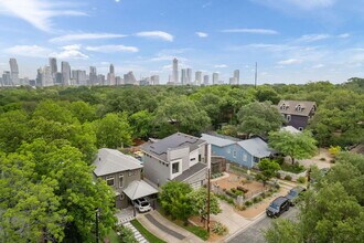 1102 W Monroe St in Austin, TX - Building Photo - Building Photo
