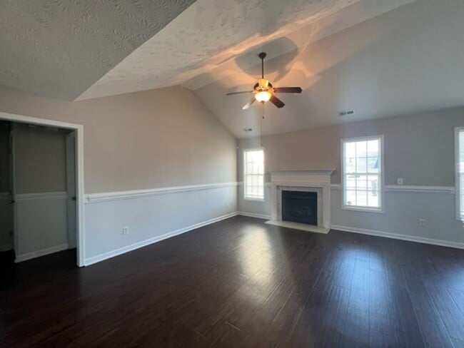 5016 Windflower Dr in Fayetteville, NC - Building Photo - Building Photo