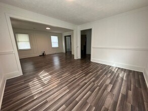 1814 Newark Ave in Fayetteville, NC - Foto de edificio - Building Photo