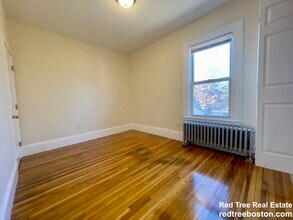 2572 Massachusetts Ave in Cambridge, MA - Building Photo - Building Photo