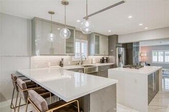 1239 Washington St in Hollywood, FL - Building Photo - Building Photo