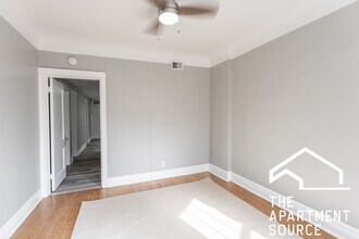 2132 W Iowa St in Chicago, IL - Building Photo - Building Photo