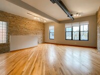 1710 N Damen Ave, Unit 2 in Chicago, IL - Building Photo - Building Photo