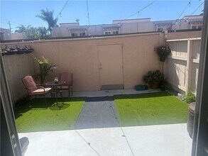 700 W La Veta Ave in Orange, CA - Building Photo - Building Photo