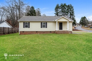 126 Quail Haven Dr in Easley, SC - Building Photo