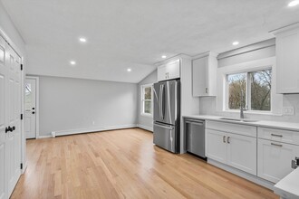 328 Bolivar St in Canton, MA - Building Photo - Building Photo