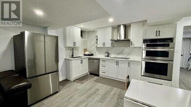 53 Raven Cross Ave in Markham, ON - Building Photo - Building Photo