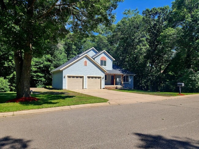 property at 516 4th Ave NE