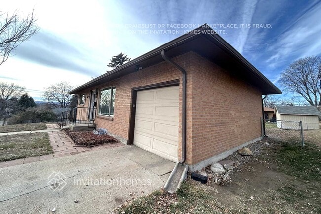 2727 S Stuart St in Denver, CO - Building Photo - Building Photo