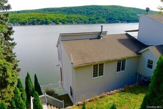 590 Jersey Ave in Greenwood Lake, NY - Building Photo - Building Photo