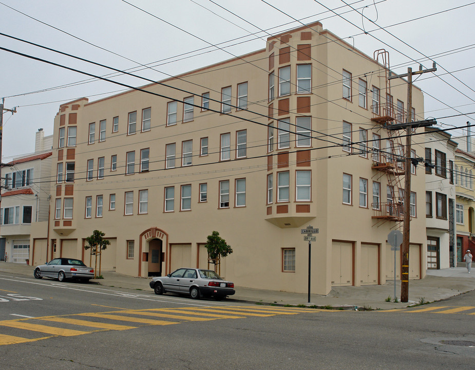 2710 Cabrillo St in San Francisco, CA - Building Photo