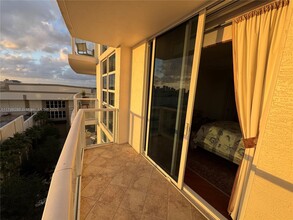 1819 SE 17th St in Fort Lauderdale, FL - Foto de edificio - Building Photo