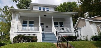 7433 Lynn Ave in University City, MO - Building Photo