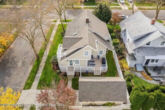 400 4th Ave in Belmar, NJ - Building Photo - Building Photo