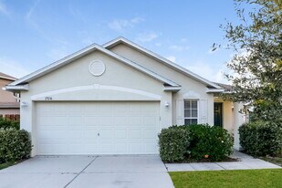 17036 Lixberry Way, Unit 11255T in Land O Lakes, FL - Building Photo