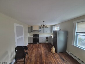 596 Meyersville Rd in Long Hill, NJ - Building Photo - Building Photo