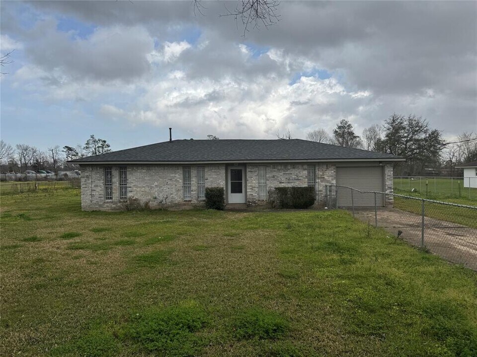 7330 Nodding Pines Ln in Houston, TX - Building Photo