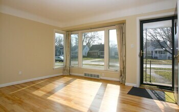 233 De Villen Ave in Royal Oak, MI - Building Photo - Building Photo