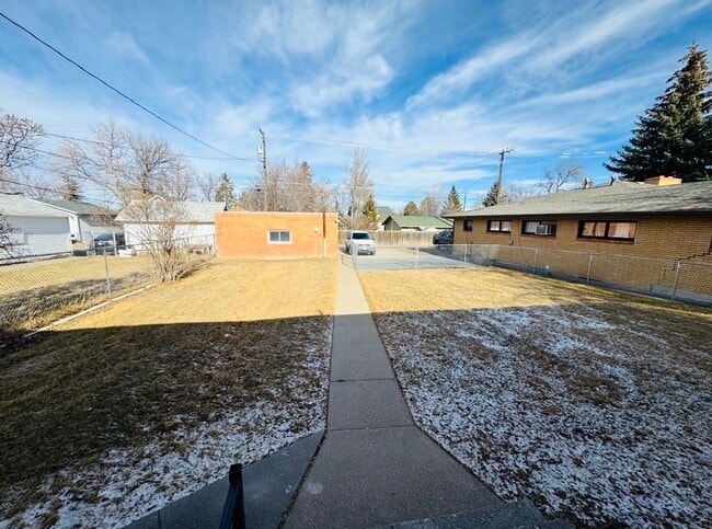 3521 2nd Ave N-Unit -3521 -2 in Great Falls, MT - Building Photo - Building Photo