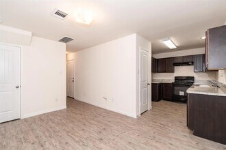 12727 Veterans Ranch Rd in Houston, TX - Building Photo - Building Photo