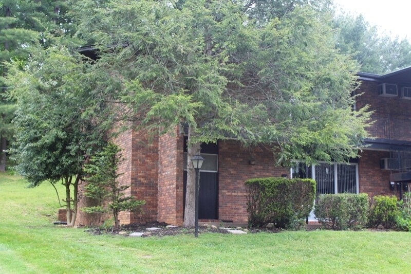 102 Terrace Ct in Johnson City, TN - Building Photo