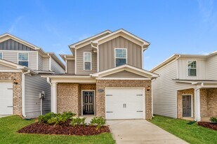 6483 Rainbow Row in Pell City, AL - Building Photo