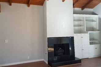 1745 Herrin St in Redondo Beach, CA - Building Photo - Building Photo