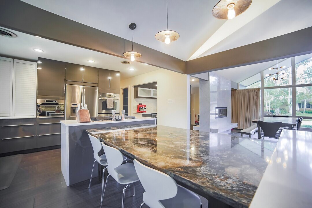 5757 E 1st Ave in Denver, CO - Building Photo