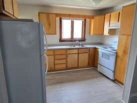 200 E Williams St, Unit B in Waterloo, NY - Building Photo