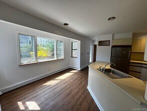 2581 Roanoke Ave in Riverhead, NY - Building Photo - Building Photo