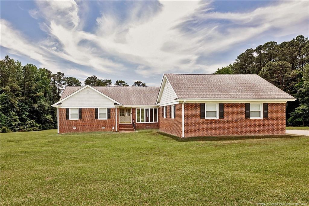 329 Eddies Ln in Fayetteville, NC - Building Photo