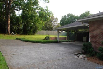 1406 E Olive Dr SE in Huntsville, AL - Foto de edificio - Building Photo